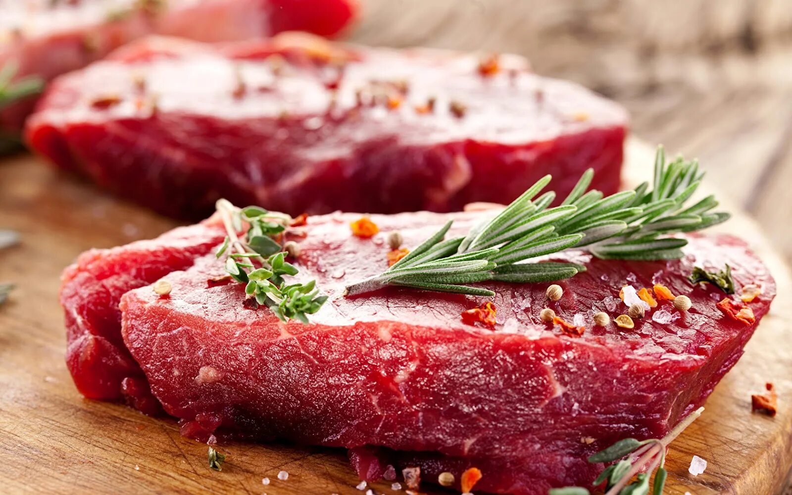 Красное мясо животных. Мясо. Мясо говядина. Красивое мясо. Мясо фото.