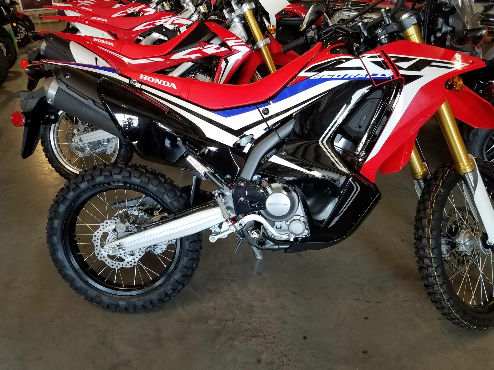 Honda 250 l. Honda crf250l. Honda CRF 250. Мотоцикл Honda crf250l. Мотоцикл Хонда CRF 250.