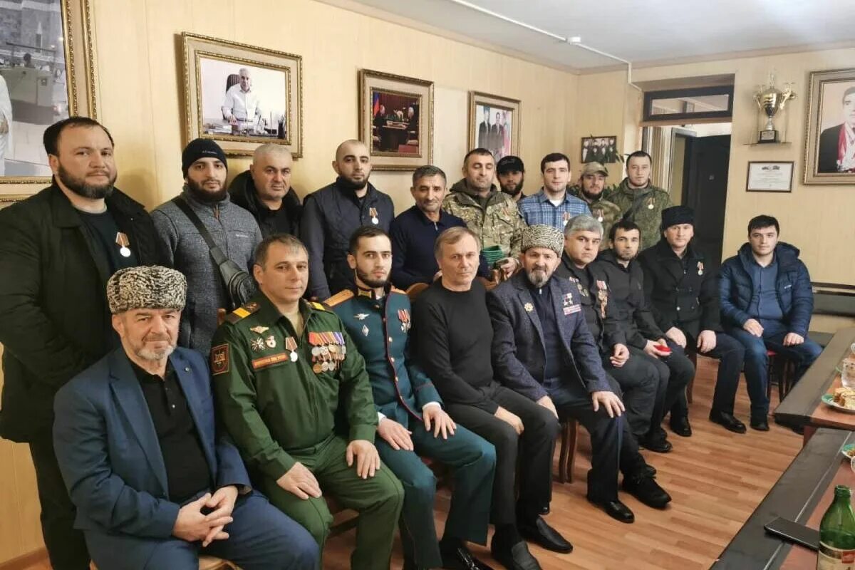 Выступление мухтарпаша умаханова. Умаханов камильпаша дарбишевич. мухтарпаша умаханов. мухтарпаша абдулкадырович.