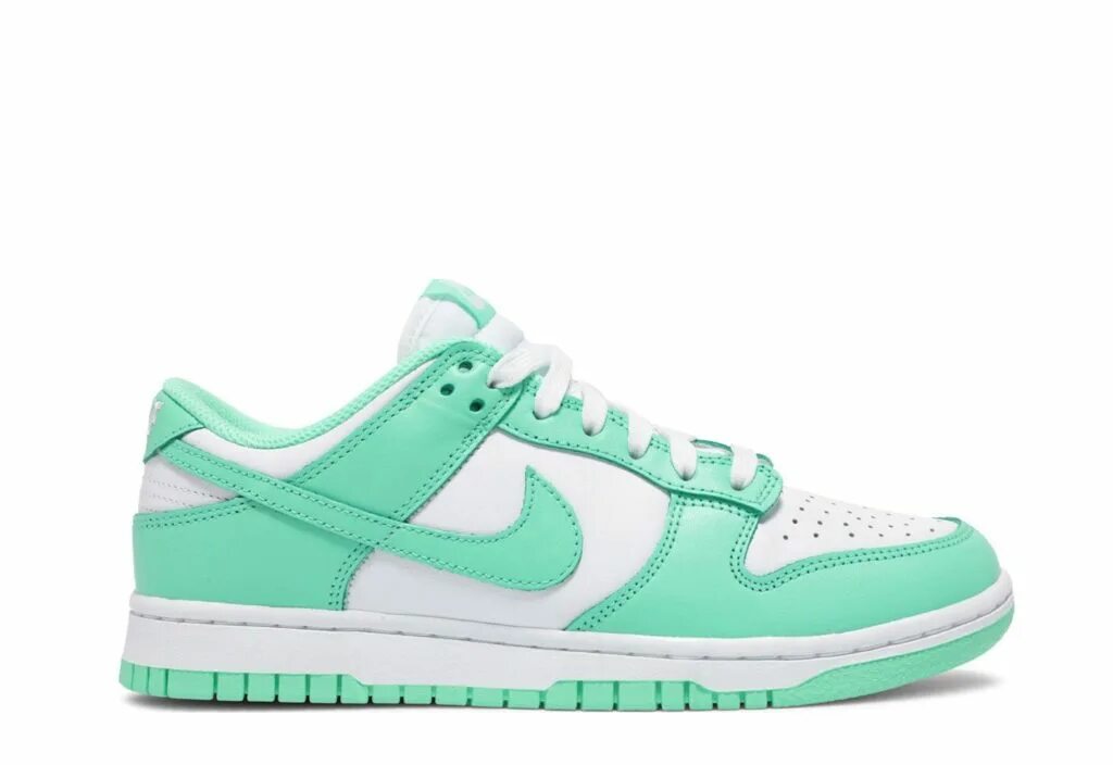 Кроссовки nike green. Wmns Nike Dunk Low Green Glow. Nike Dunk Low Green. Nike Dunk Low зеленые. Nike Dunk Low Green Glow.