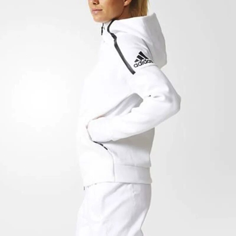 Спортивный костюм б. Adidas ZNE костюм женский. Костюм спортивный Nike bv3055-011. Костюмы адидас ZNE. Адидас ориджинал белый костюм.