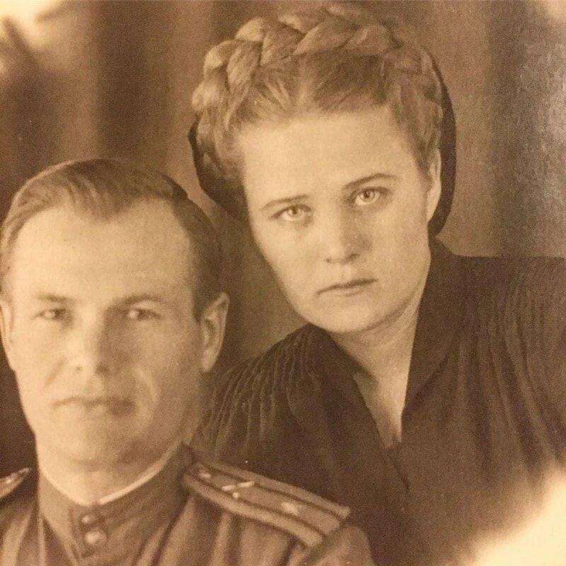 Родители ирины алферовой в молодости. Родители алферова. Мама ирины алферовой. Родители алферова. Мама ирины алферовой.