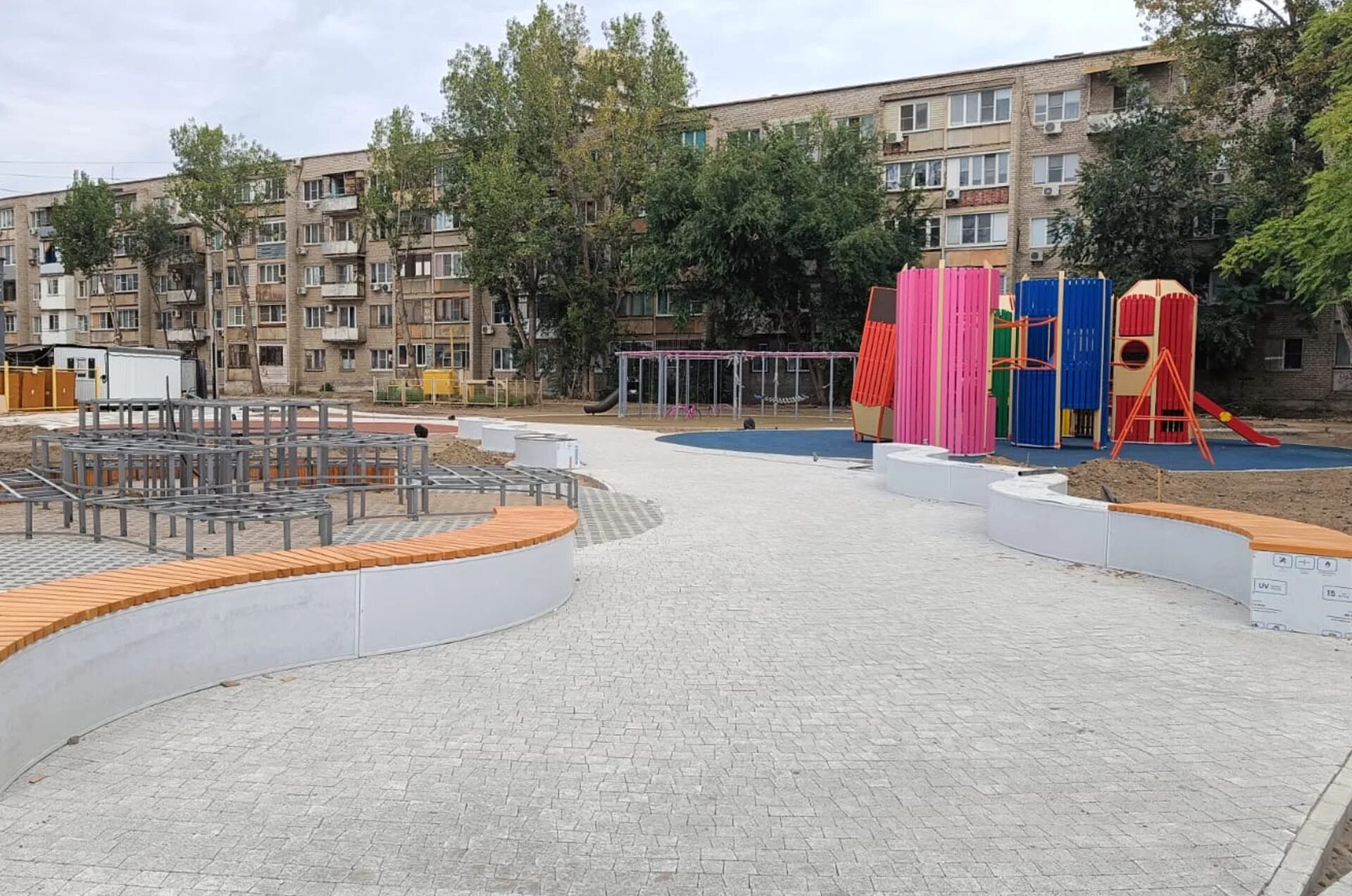 Воробьев проезд. Антикормаш астрахань сквер. новый парк в астрахани 2025. парки в астрахани. дом воробьева астрахань.
