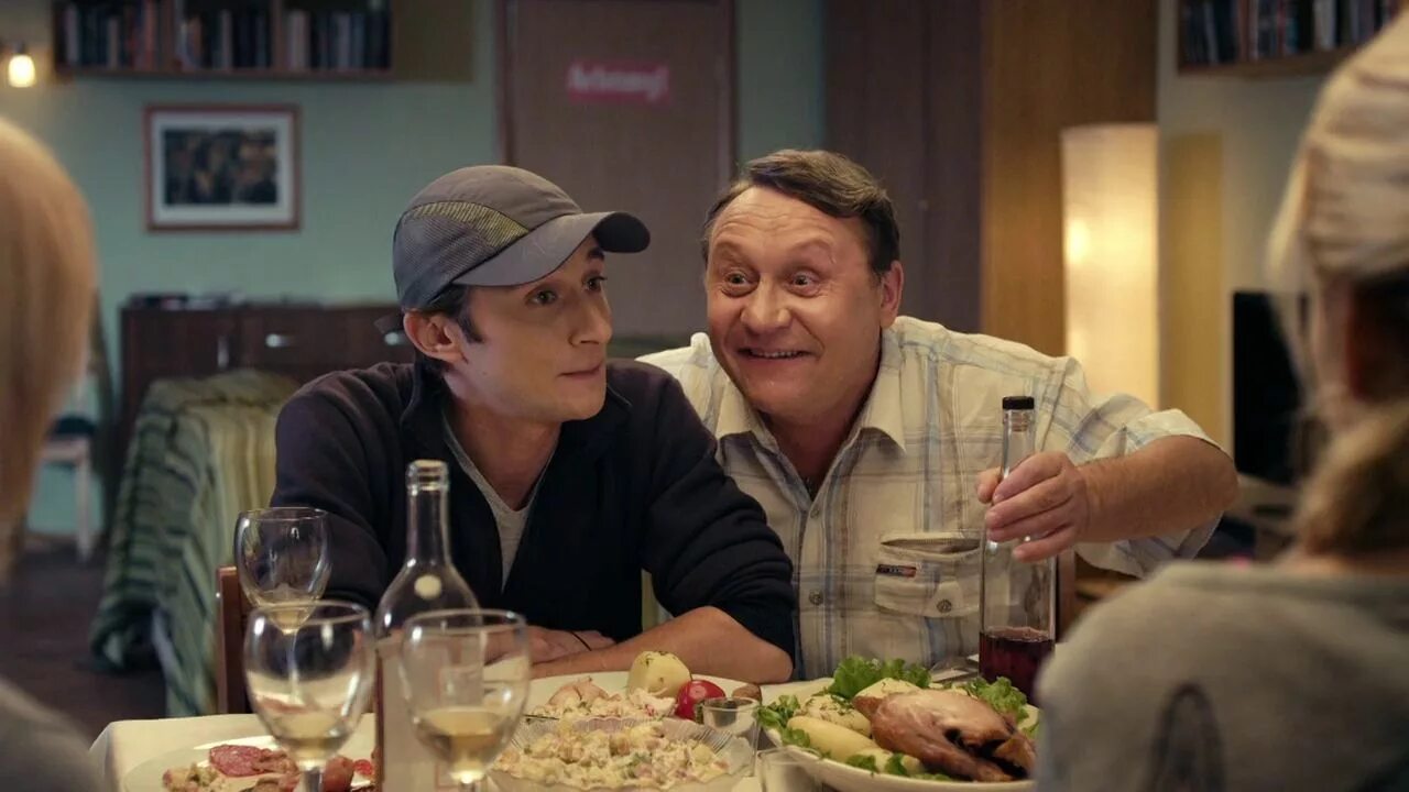 Универ. Антон и майкл универ. Универ новая общага 2 сезон серия. Универ новая общага антон. Универ нова общага вяля и майкл.