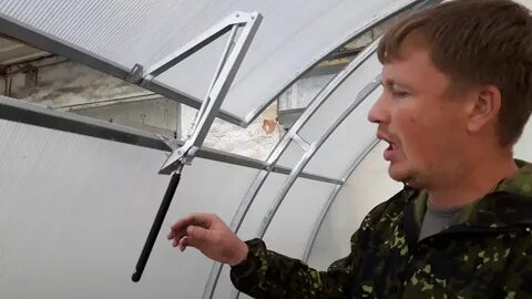 Люк проветривания теплицы