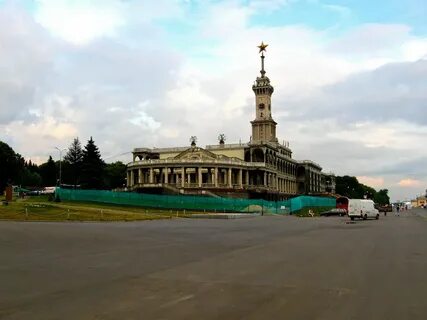 Речной вокзал москва рядом