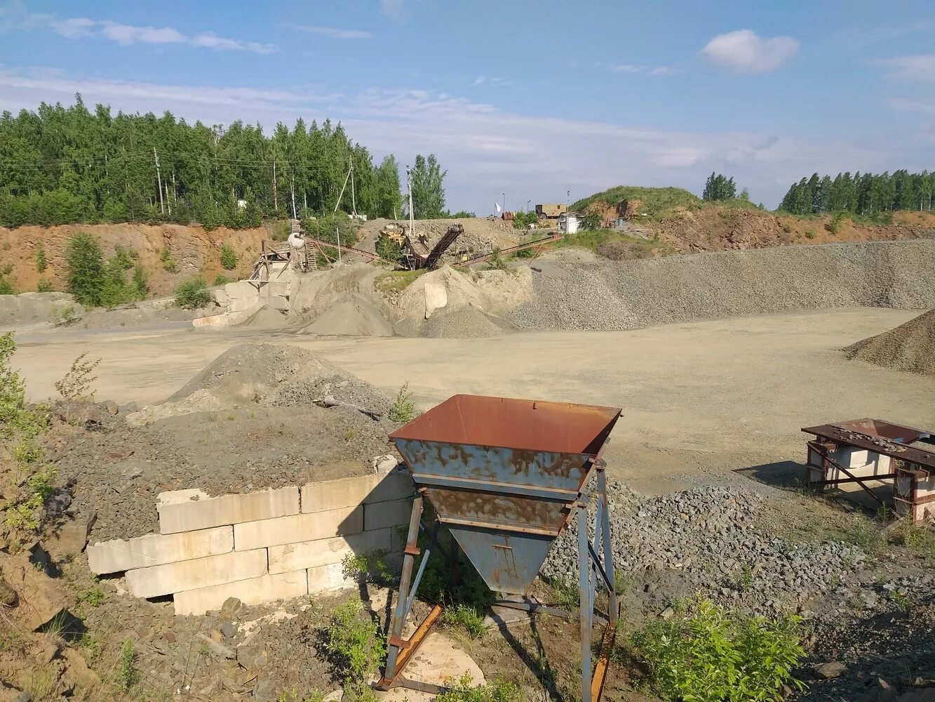 Токмакский гранитный карьер. Карьер формальный. Калиновский гранитный карьер. Северский карьер екатеринбург. Карьер кузнечное оао гранит-кузнечное.
