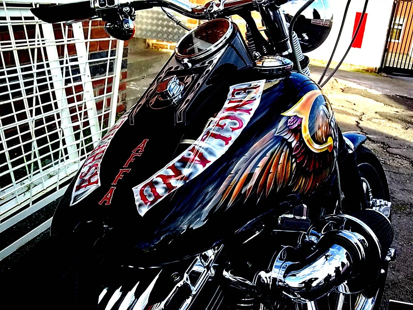 Bike of hell. Hells Angels Bikes. Байкеры. Аэрография на мотоциклах. Мотоциклы ангелов ада.