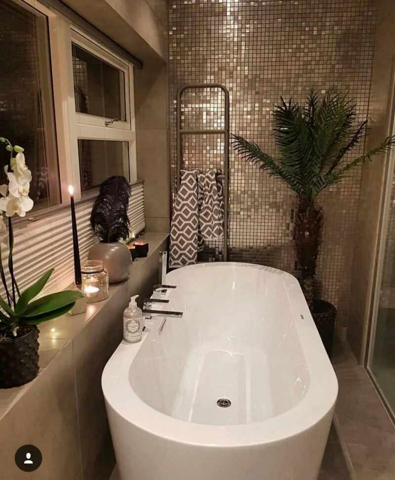 Стильная маленькая ванная. Интерьер ванной. Маленькая ванная. Стильная ванная комната. Небольшие ванные комнаты.