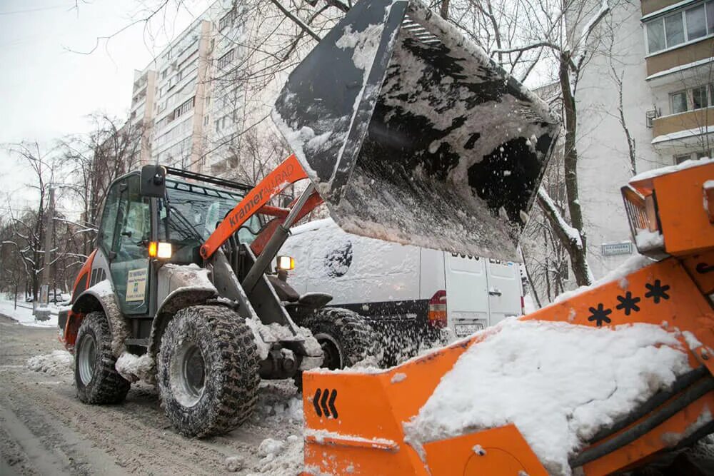 Снегоуборщик 761. Снегоуборочная техника. Техника для уборки снега. Снегоуборочные машины для города. Снегоуборочная машина Коммунальная.