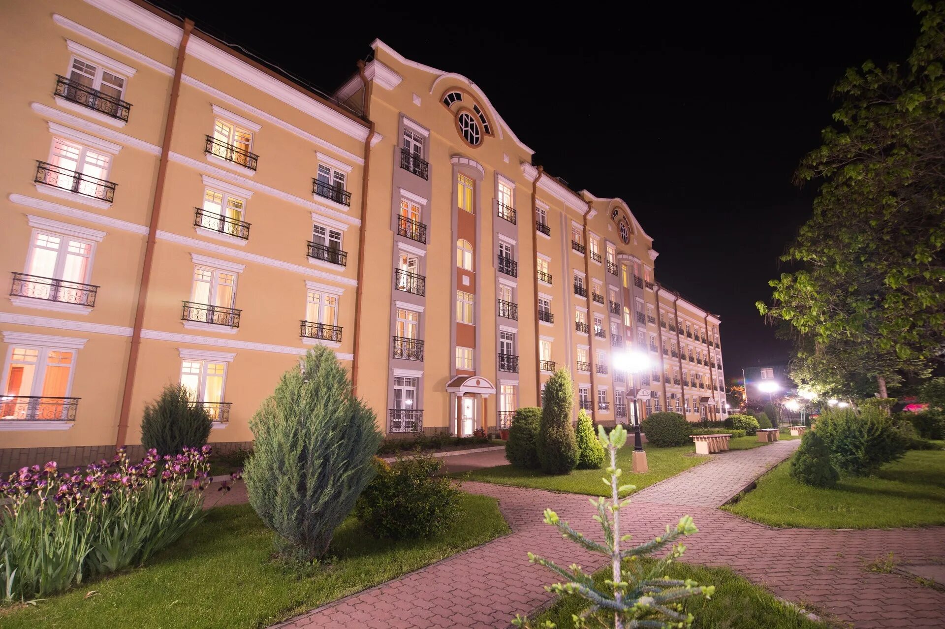 санаторий долина нарзанов ессентуки. долина нарзанов санаторий ржд. дворец нарзанов кисловодск санаторий. ржд здоровье кисловодск долина нарзанов. кисловодские долины нарзанов.