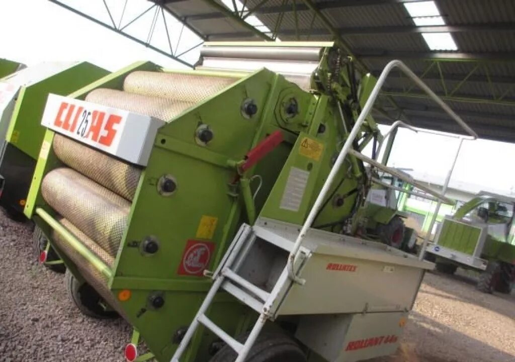 Пресс claas rollant. Пресс клаас ролант 44. клаас 44 ролант. пресс подборщик 140. рб 12 подборщик габариты.