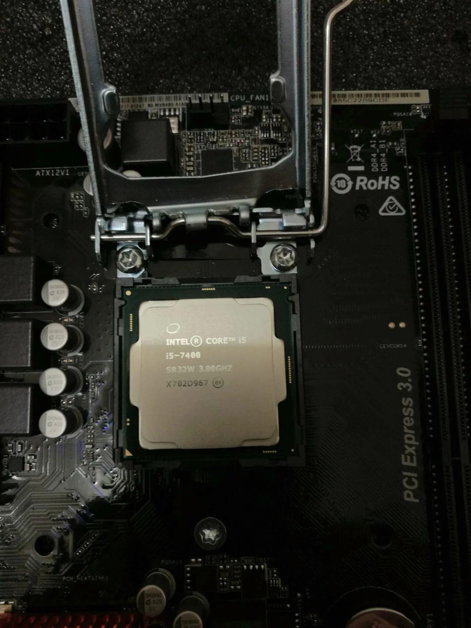 Intel i5 7400 cpu. Core i5-7400 lga1151. i5 7400 1151. intel core i5-7400 lga1151, 4 x 3000 мгц. i5 7400 box.