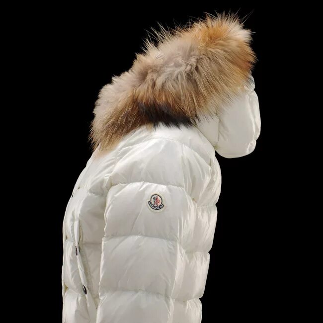 Белый пуховик монклер. Куртка монклер белая. монклер болонка. moncler pour femme. moncler blanche женские.