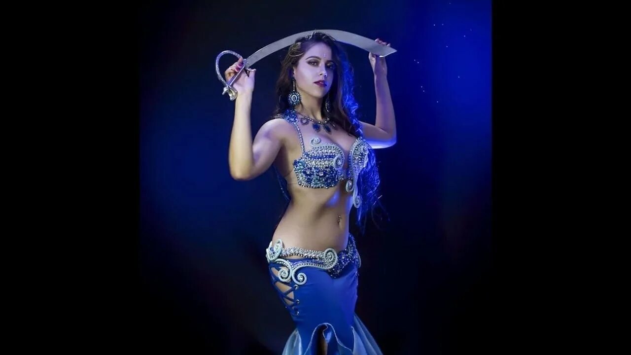 Танцовщица белли дэнс. Belly dance videos. Танец живота урок 1. Трайбл танец видео. Танец живота диск.