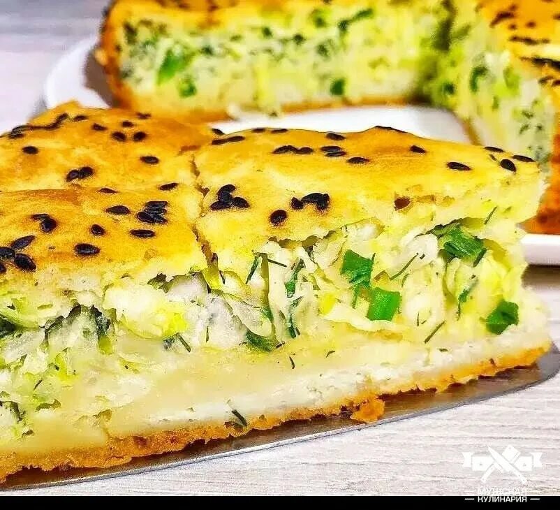 Заливной пирог рецепт простой и быстрый. Кухня наизнанку заливной пирог с капустой. ольга матвей заливной пирог с капустой. скрипкина пирог заливной. белоника заливной капустный пирог.