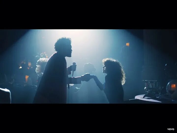 Песня weekend save. The weekend save the tears. the weeknd save your tears. save your tears the weeknd клип. the weeknd save your tears актриса.