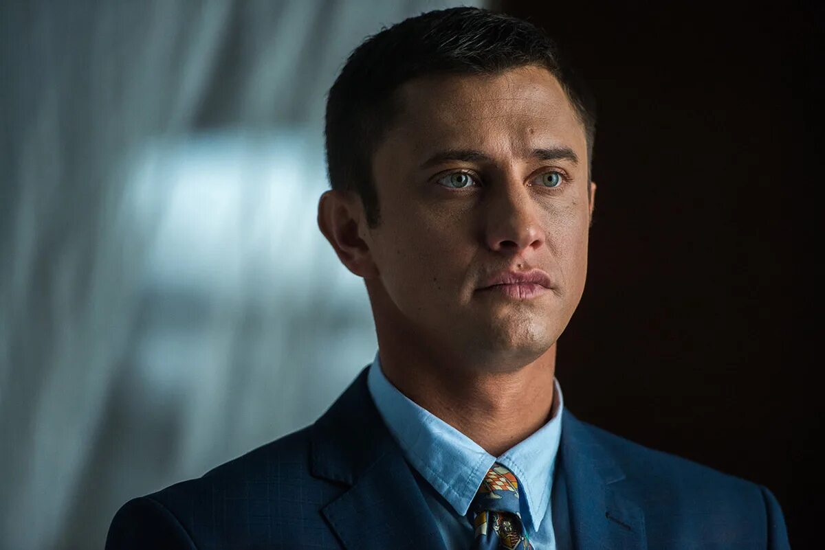 жёлтый глаз тигра. роман курцын желтый глаз тигра. фильм янтарный глаз тигра. актер желтый глаз. иван ивашкин папины дочки.