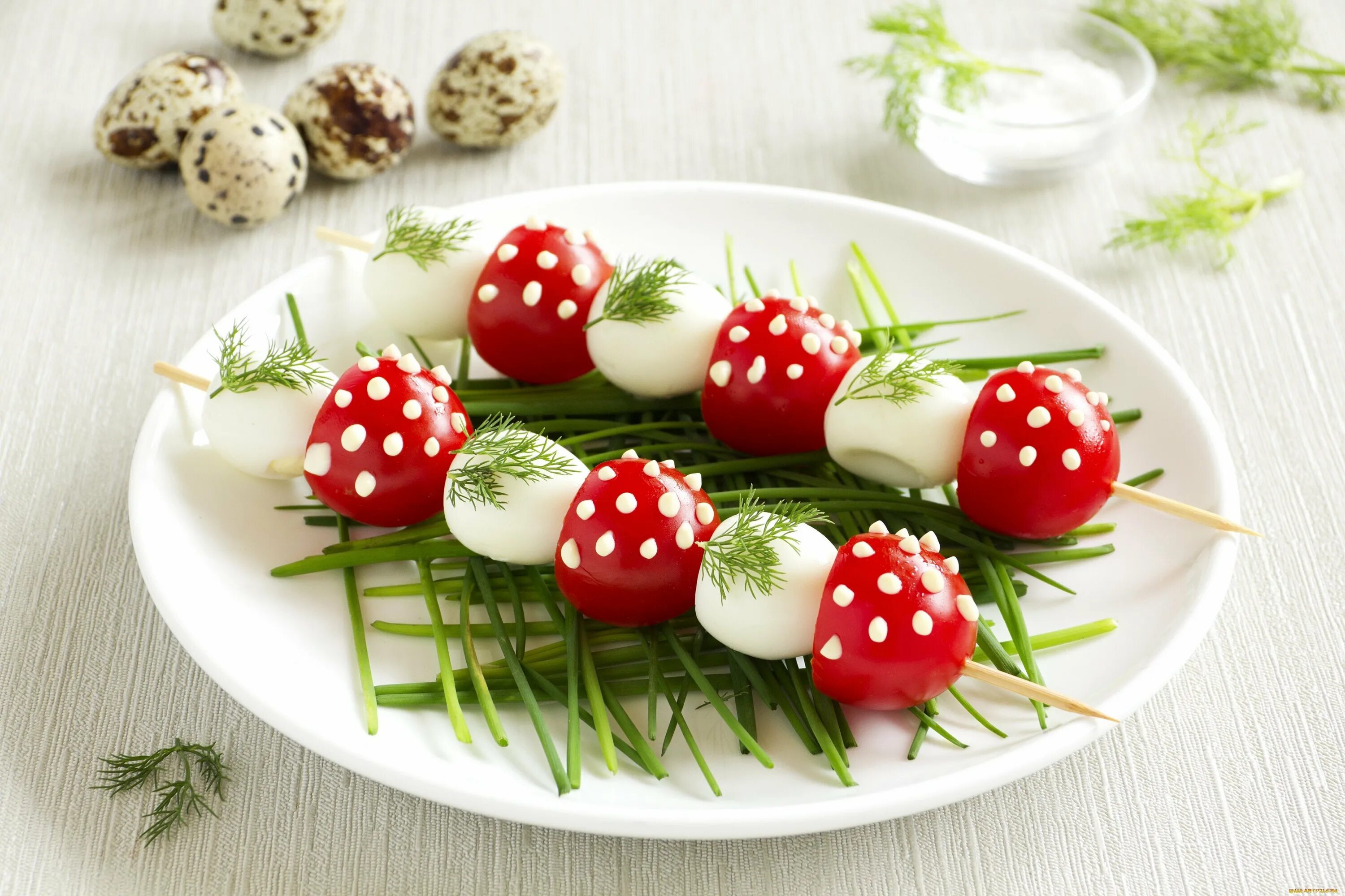 Новогодние закуски. Красивые блюда на новый год. Оригинальные новогодние блюда. Рождественские свечи салат. Интересные новогодние закуски.