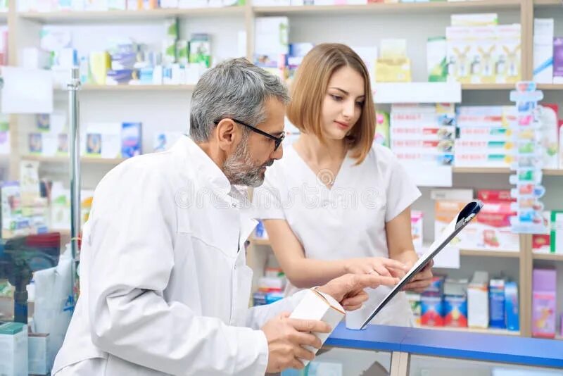 фармацевт провизор. летаптек. фармацевт 4 читать полностью. фармацевт в аптеке. санфиров фармацевт 2.