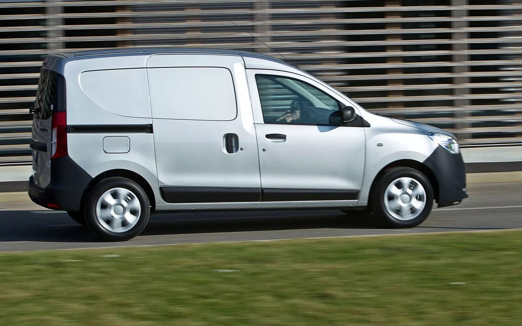 Dacia dokker. Dacia dokker van 2013-. dacia dokker van. рено дачия фургон. рено фургоны модельный ряд.