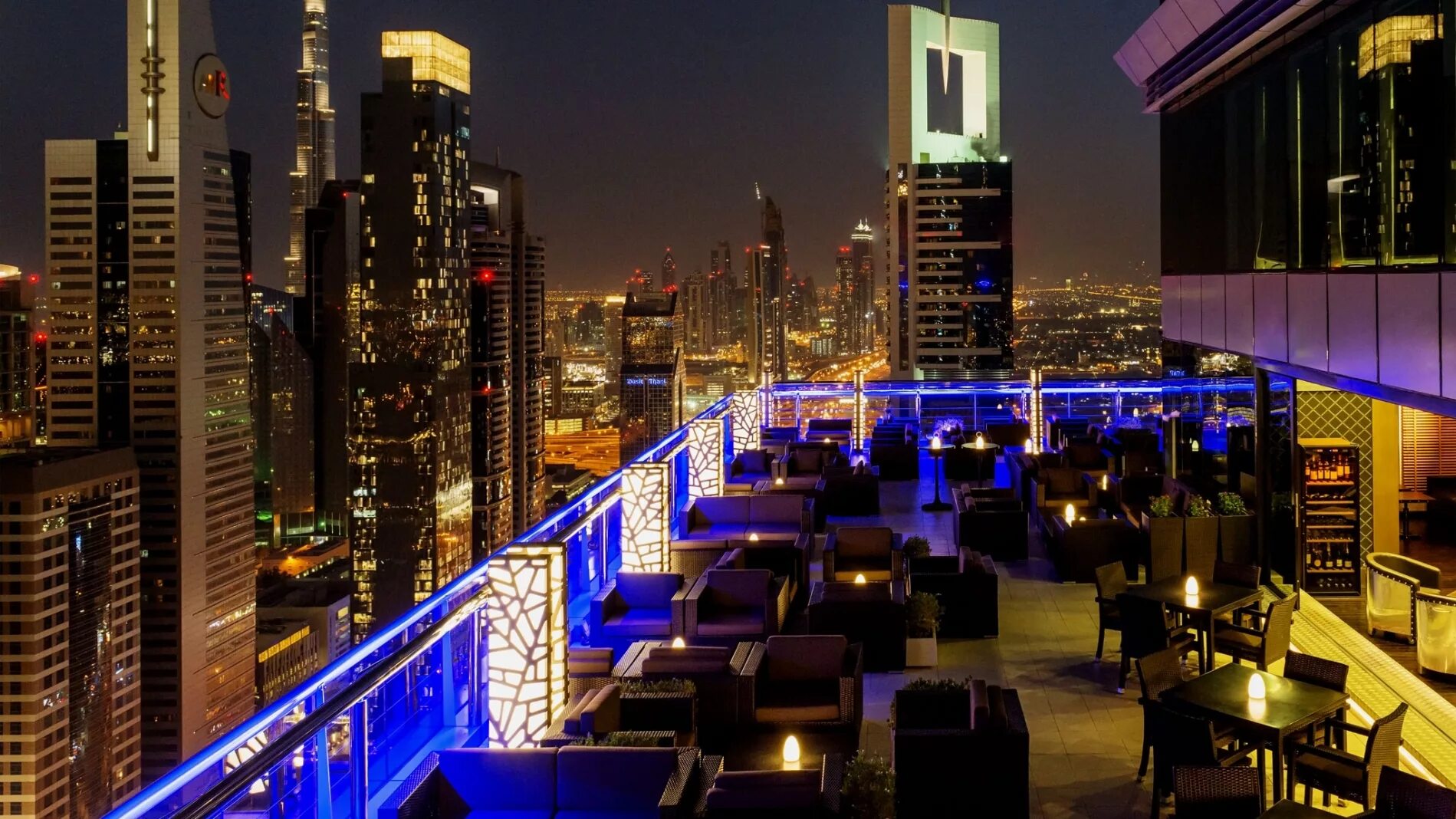 Бар Level 43 Дубай. Level 43 Sky Lounge Дубай. Дубай Шейх заед роуд. Level 43 Sky Lounge Дубай меню. Level 43