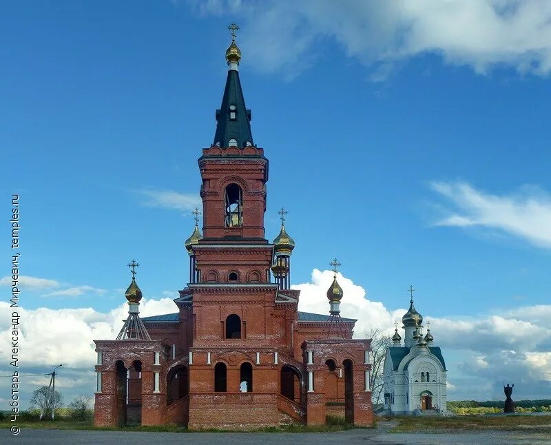 Сосновский район тамбовской области сайт. Мамонтова пустынь Сосновский район. Храм Николая Чудотворца в Тамбовской области. Мамонтова пустынь Церковь Николая Чудотворца. Церковь Николая Чудотворца в Никольской Мамонтовой пустыни.