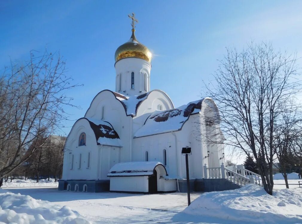 Храм февронии. Храм Петра и Февронии в Тольятти. Венчальный храм Тольятти. Храм Петра и Февронии Самара. Венчальная Церковь Петра и Февронии Муромских в Тольятти, Тольятти.