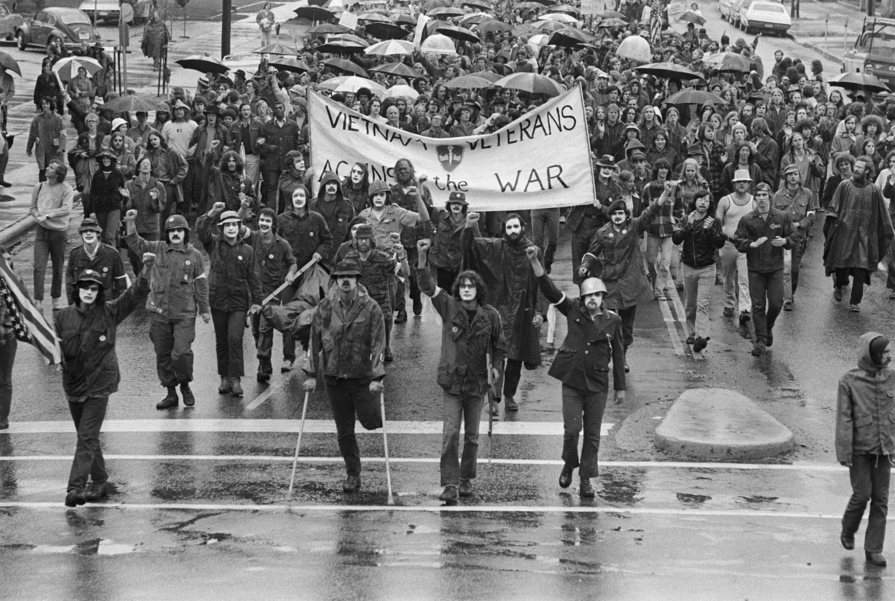 Антивоенные протесты в США Вьетнам. Антивоенные митинги в США Вьетнам 1968. Протесты против войны во Вьетнаме. 1968 Год протесты против войны во Вьетнаме.