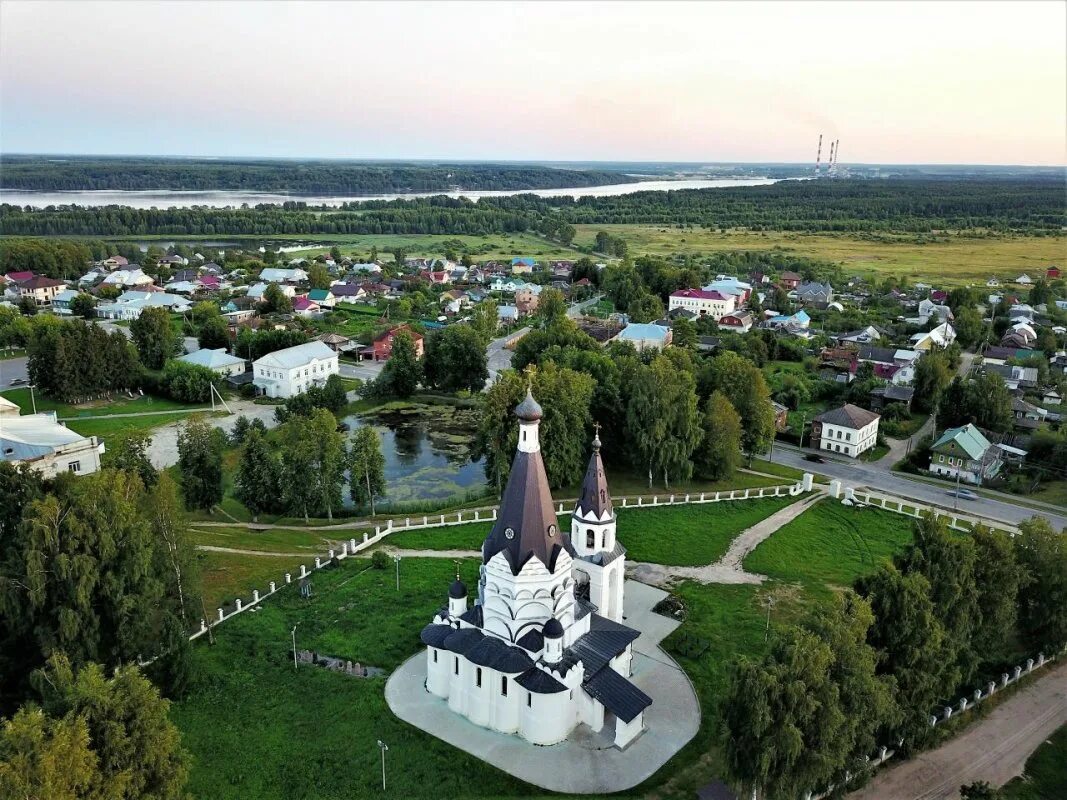 Церковь богоявления (красное-на-волге). Красное поселок кострома. Поселок красное на волге костромская область. Красное село кострома. Красное-на-волге костромская область.