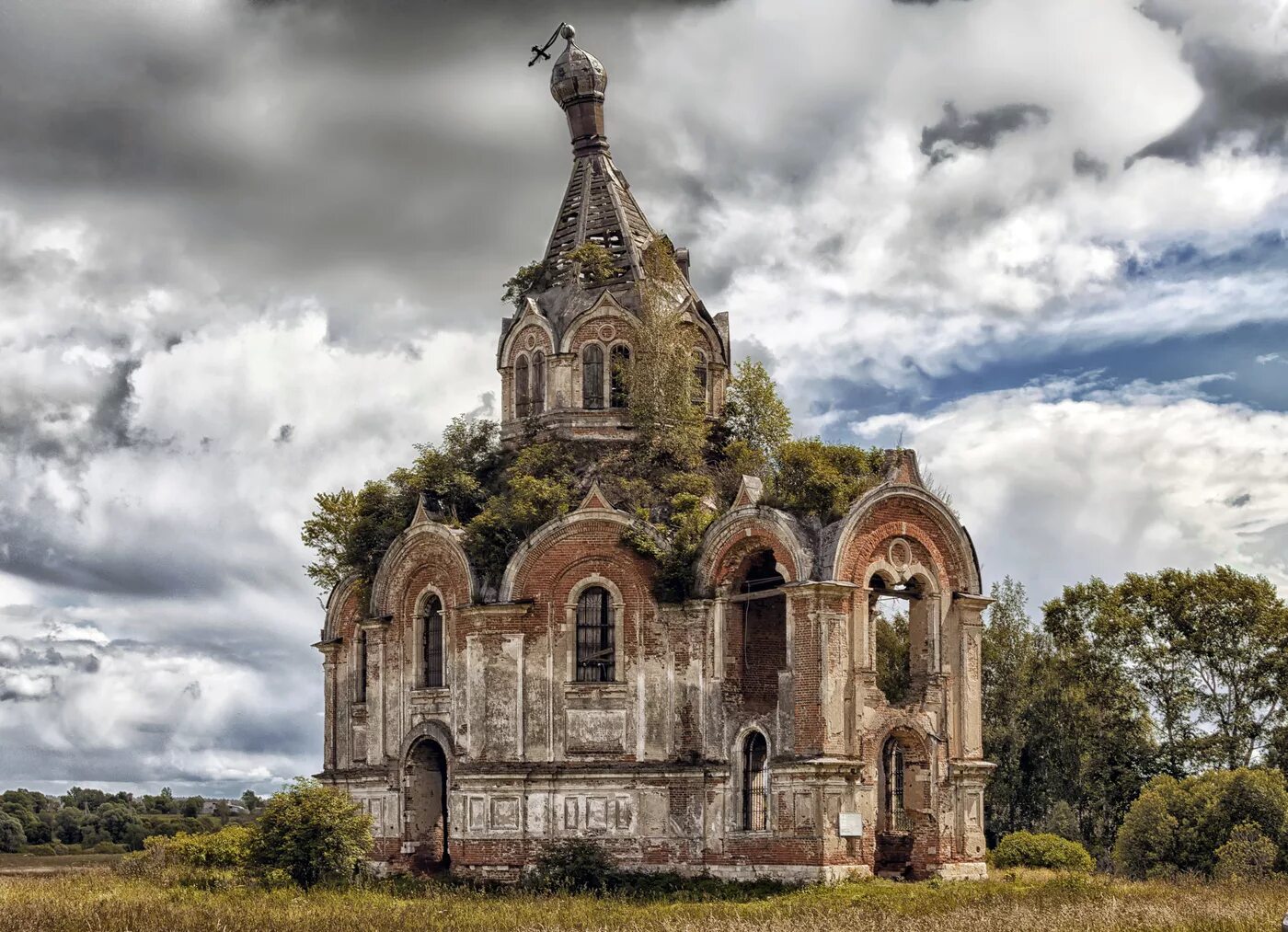 «забытая церковь» в. Разрушенная церковь. Какие храмы были разрушены. Какие храмы были разрушены. Тверская область заброшенный храм 1784.