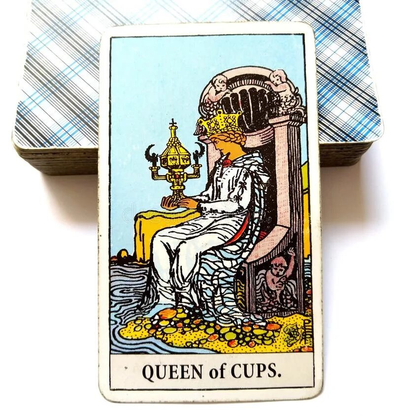 Кап карт. Queen of Cups Таро. Испанские карты Таро Cups. 6 Of Cups Таро. Золотые карты Таро пластиковые.