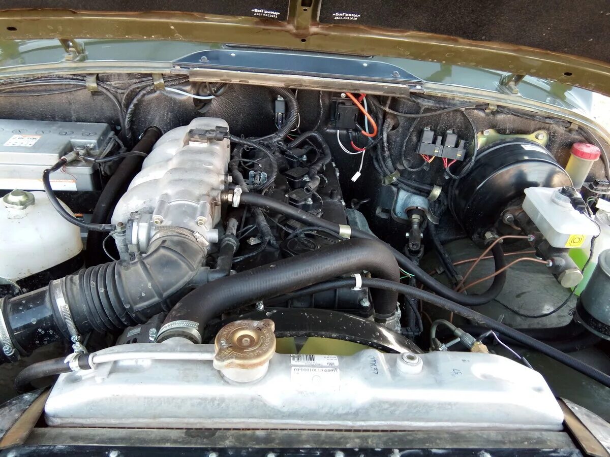 Мотор уаз хантер 2. 7. Моторный отсек уаз 409. 7 инжектор. 2 дизель.