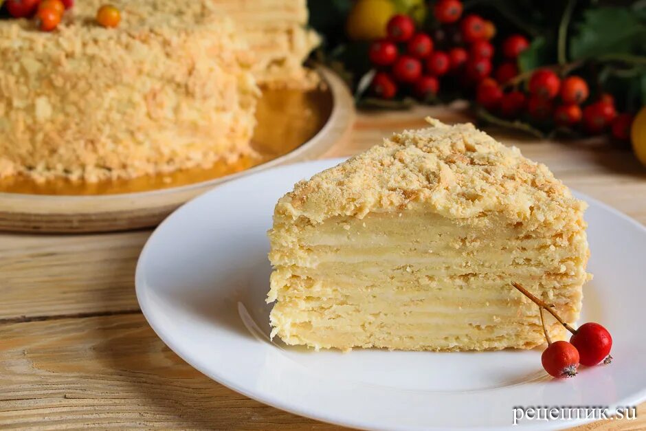 Наполеон на масле. Заварной крем для наполеона. Наполеон на масле. Наполеон классический. Украшение торта наполеон.