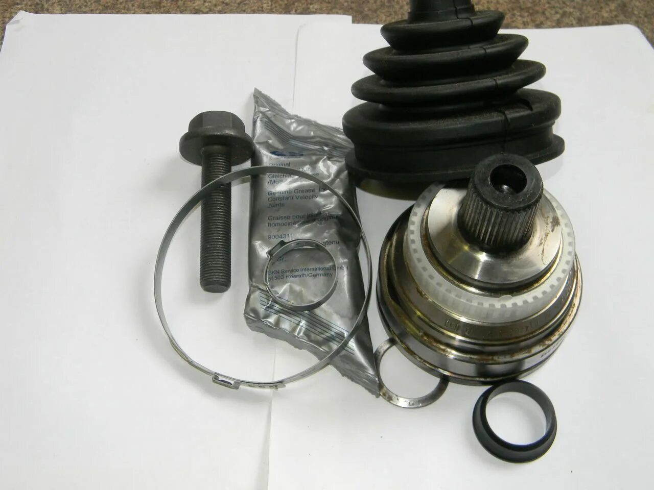 шрус ауди 80. шрус внешний передний с кольцом audi 80. шрус ауди 80 b4. наружный шрус ауди 80 б3. наружный шрус ауди 80 б3.