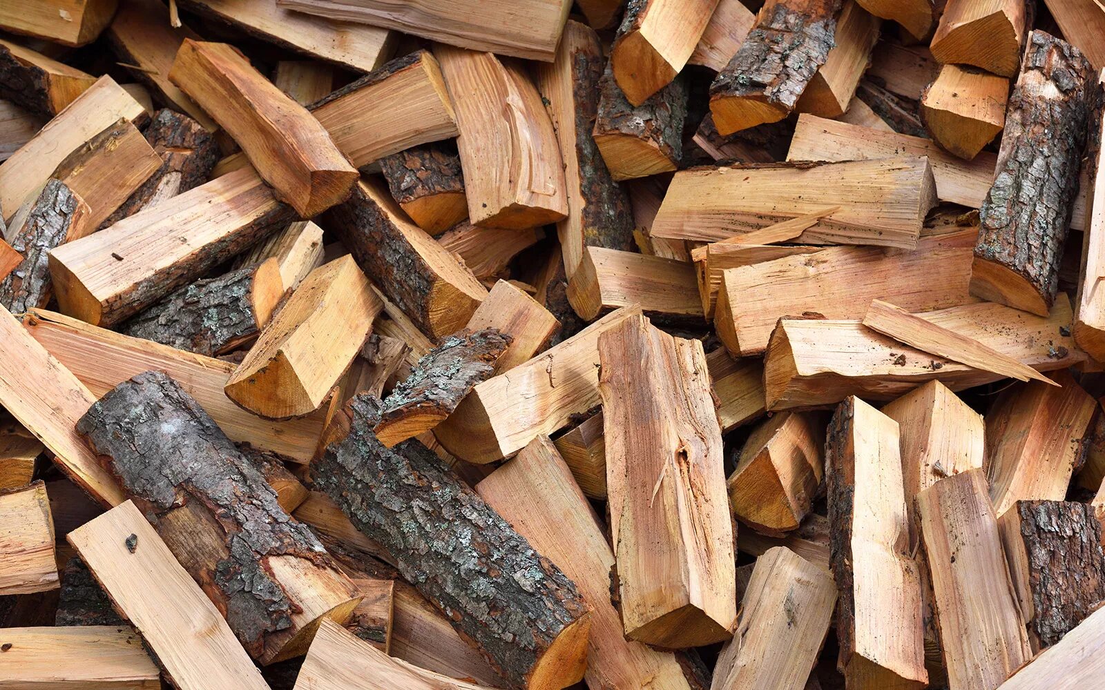 Дрова. Дрова дубовые. Дрова сосновые. Колотая древесина. Куплю дрова дуб