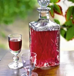 Кизиловая настойка