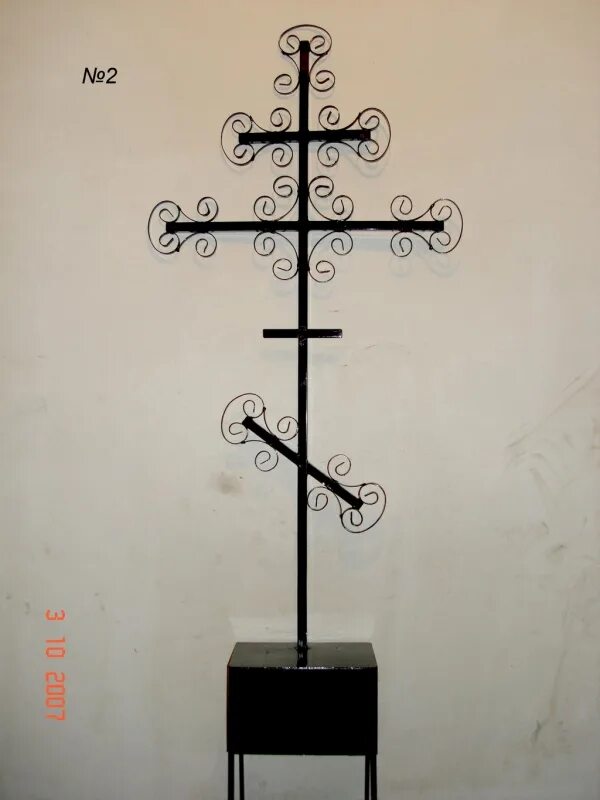 Могильный крест из профильной трубы 20х40. Сделать крест на кладбище. Сделать крест на кладбище. Сделать крест на кладбище. Православный могильный крест.
