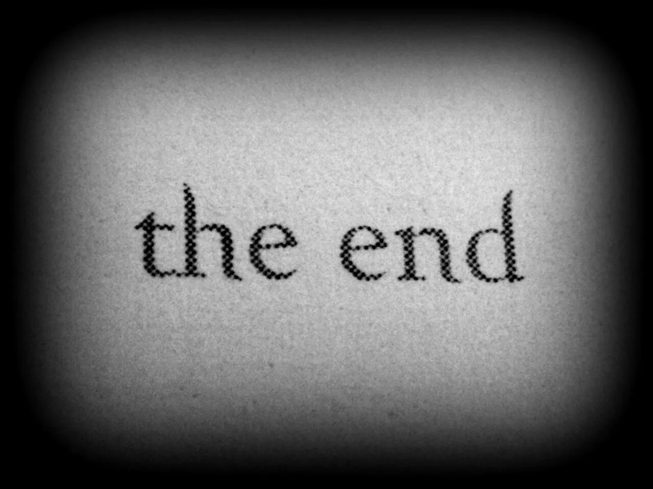 The end. Картинка с надписью the end. Надпись.