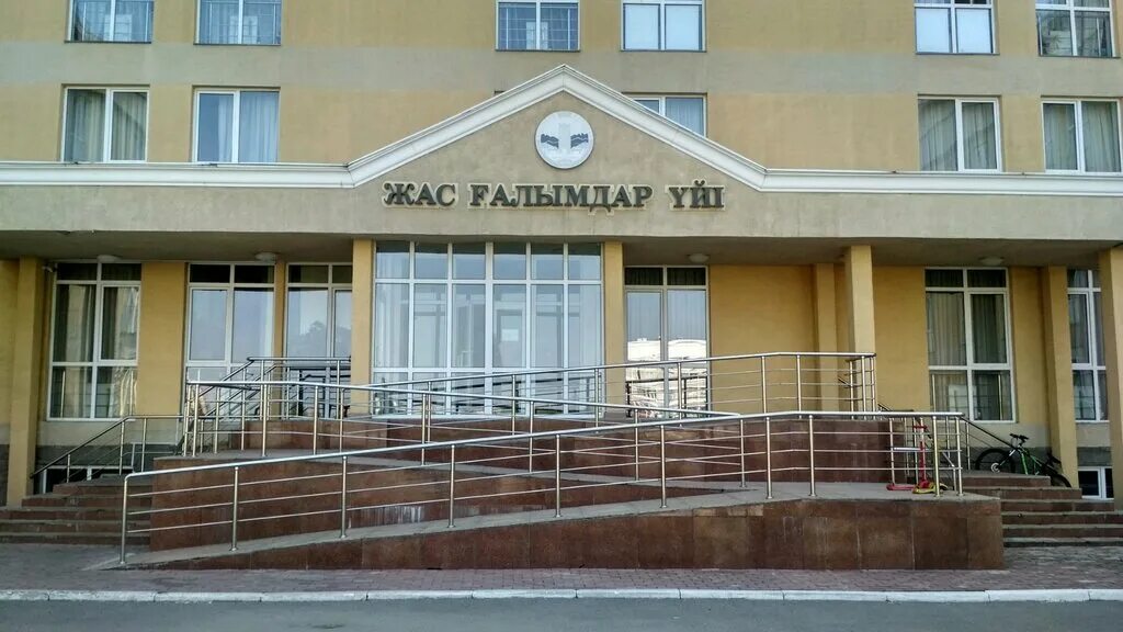 дом молодых ученых. дом для молодых ученых в бутово. здание с домом зиновьева 20 апатиты. волгопромгаз самара. саратовская государственная юридическая академия общежитие.