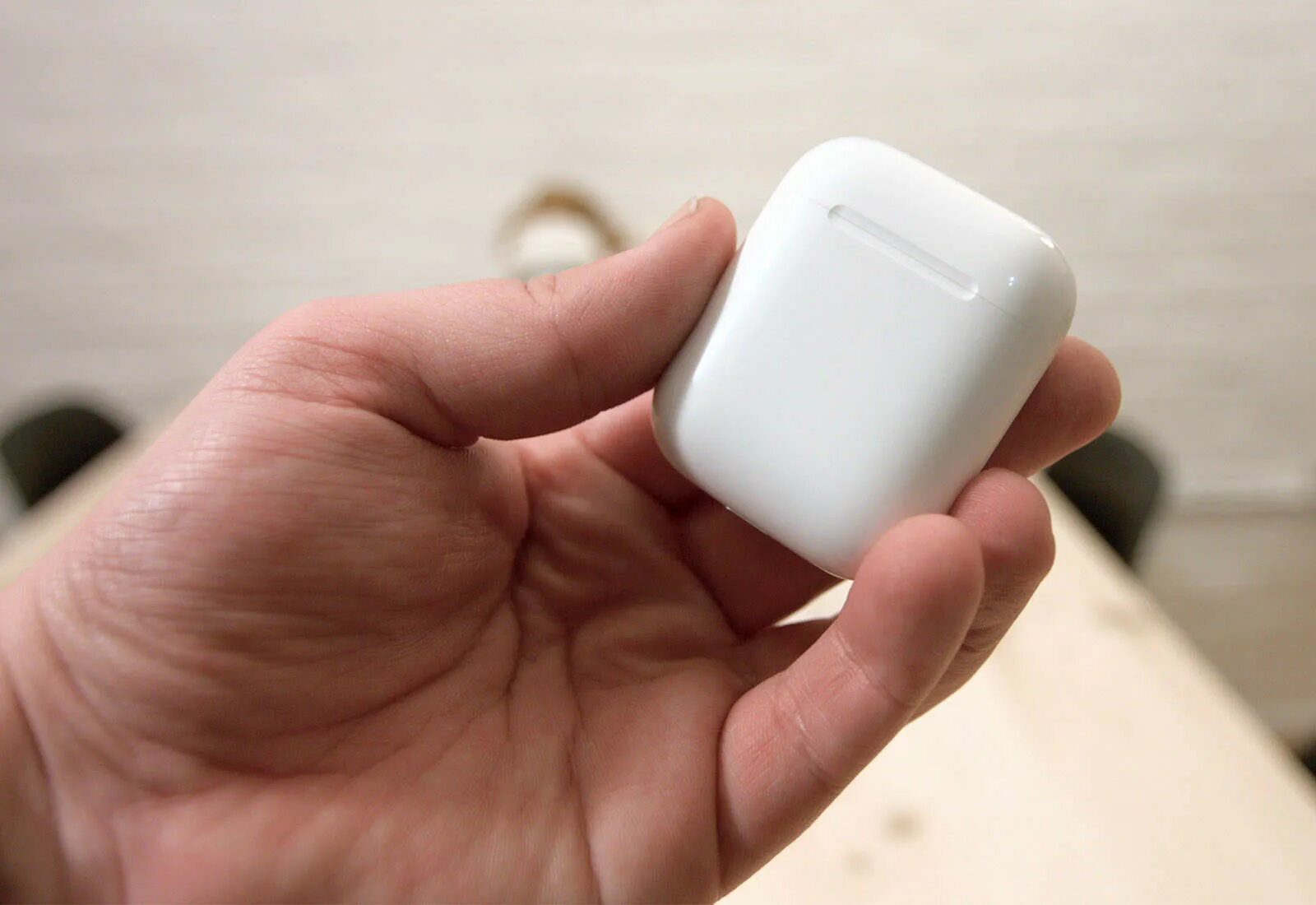 Наушники airpods 2022. Айрподс 2. AIRPODS 2022 White. Эирподс 1. Аирподс про 2 со всех сторон.