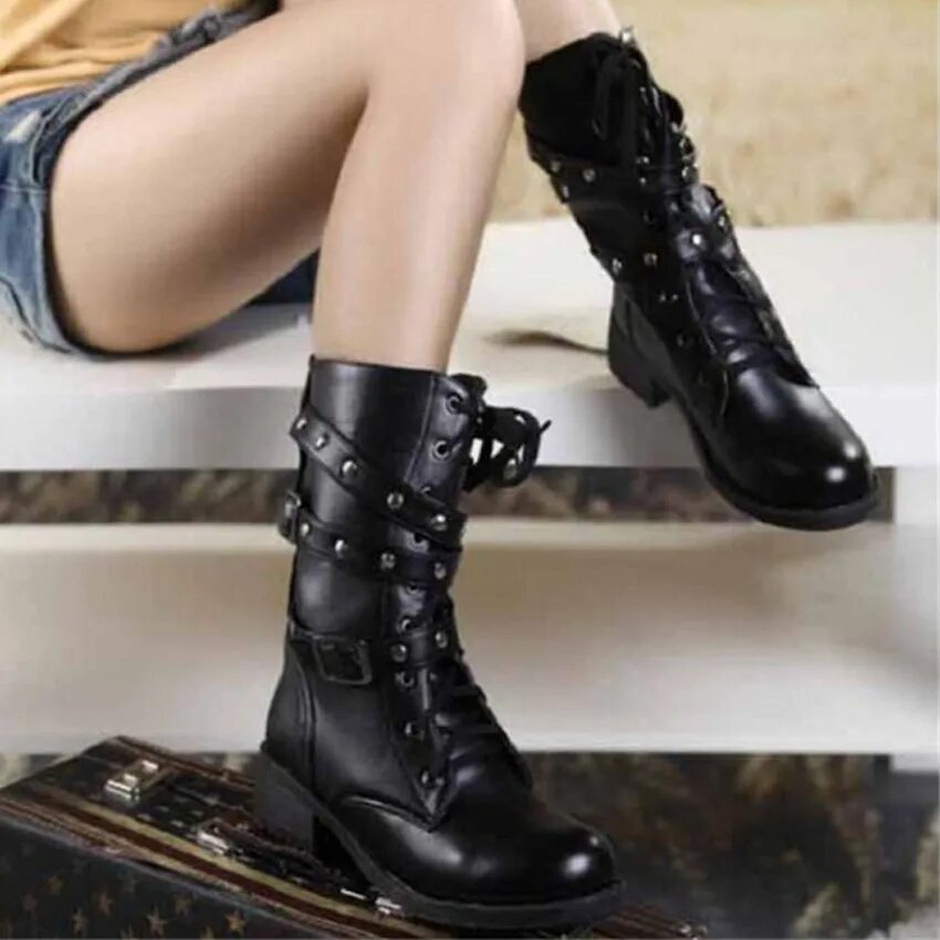 Кожаные сапоги flkce4lea11. Зимние сапоги ugg adirondack. Дутики женские зимние compromise 2020. Зимние ботинки в снегу. Сапоги зимние женские.