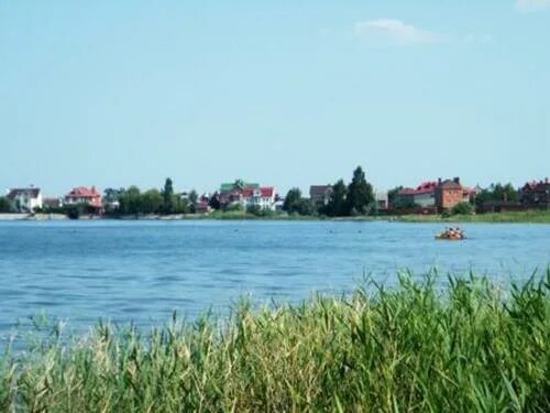 Батайск соленое озеро пляж. Солёное озеро ростов. Солёное озеро ростов на дону батайск. Соленое ростов на дону. Солёное озеро батайск.