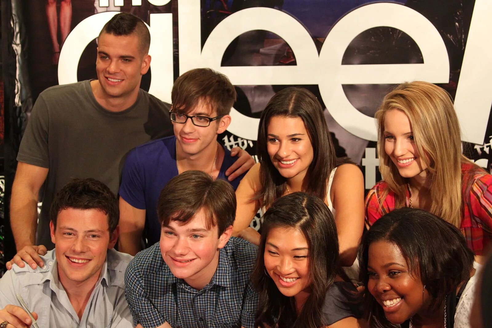 Включи cast. Гли каст. glee cast группа. гли каст кавер.