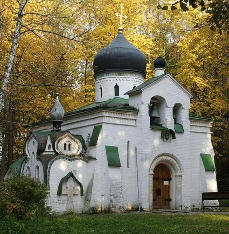 Спас нерукотворный в абрамцево. Церковь спаса нерукотворного в абрамцево. абрамцево церковь васнецова. храм спаса нерукотворного образа в абрамцево.