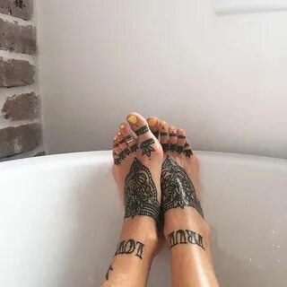 Step sister foot