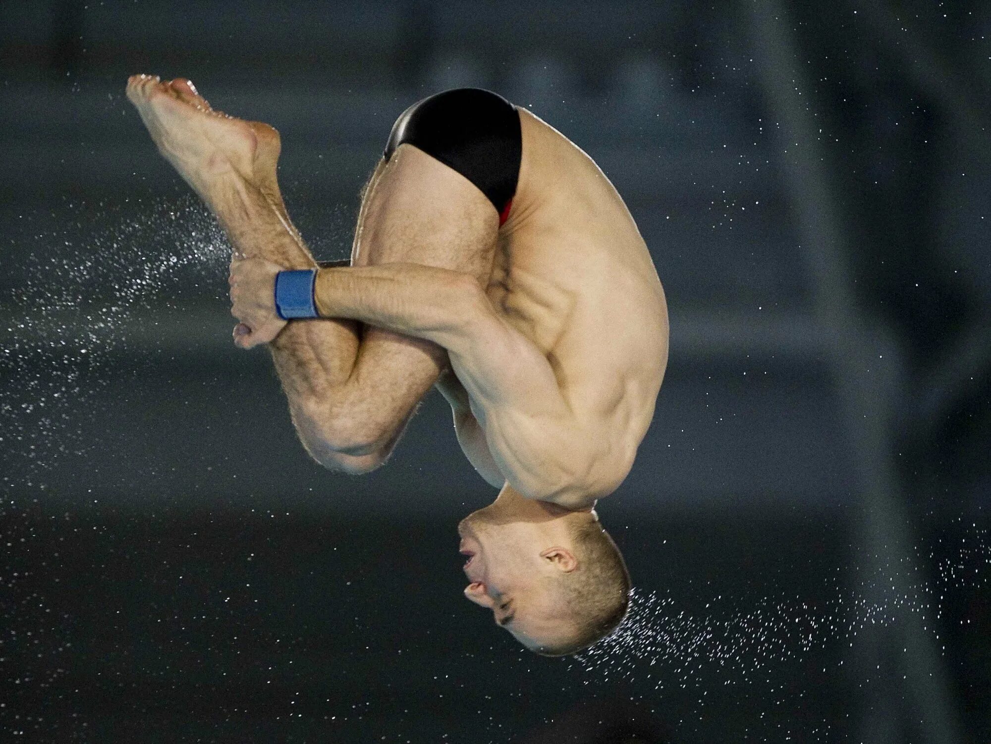 Джейсон Стэтхэм пловец. Джейсон Стэтхэм прыжки в воду.