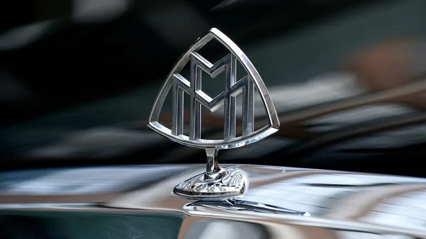 Знак майбах. Майбах значок. Майбах значок Мик. Maybach logo Vito. Майбах значок на машине.