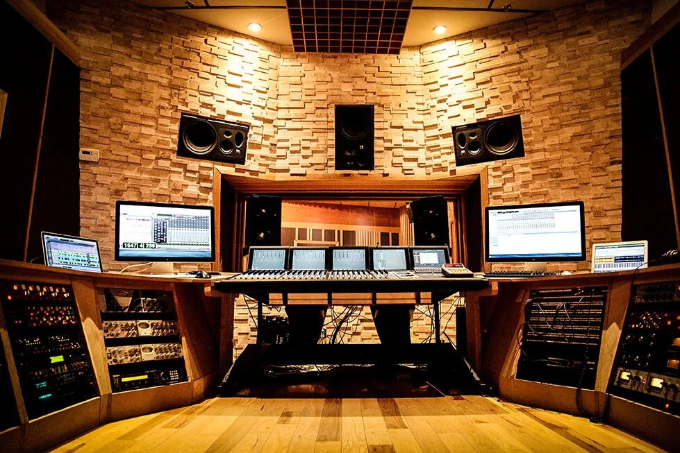 Как называется звукозапись. Newtone студия звукозаписи. Как называется звукозапись. Студия звукозаписи «берберян». Как называется звукозапись.