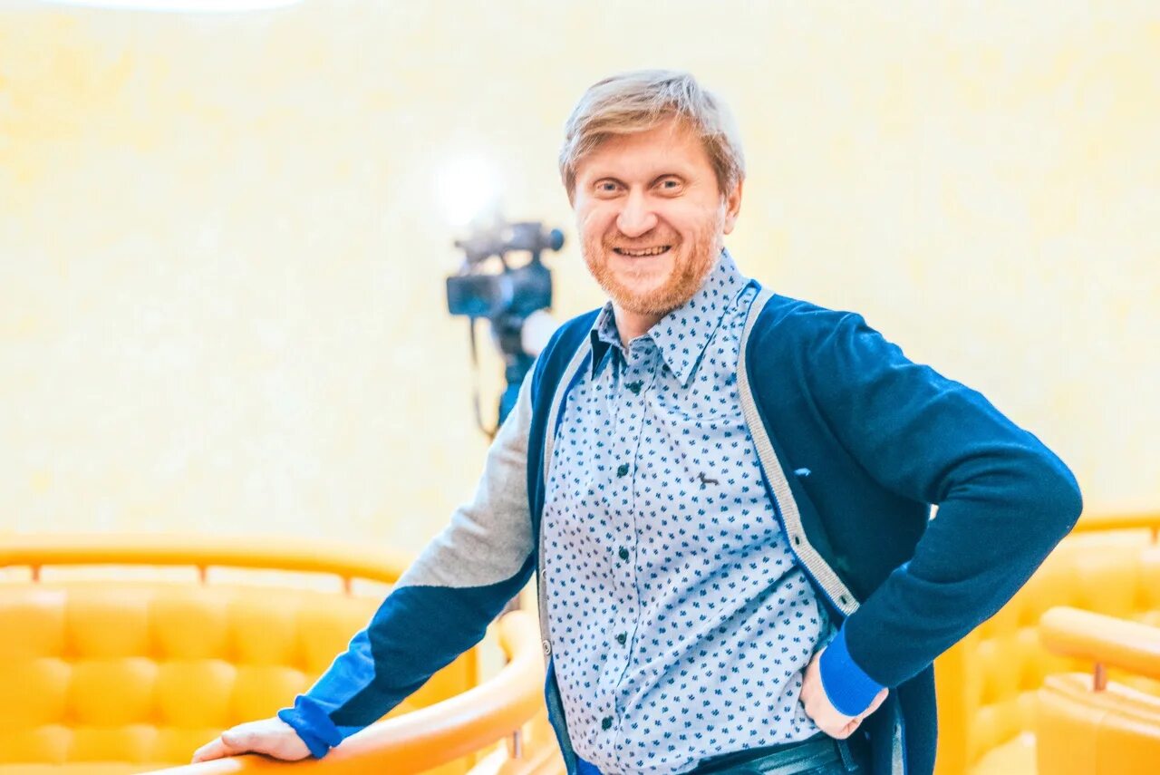 Андрею рожкову и вячеславу мясникову